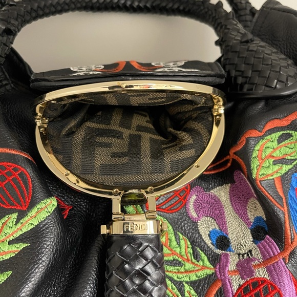 FENDI Rare Limited Edition Squirrel Spy Hobo Bag - Picture 3 of 15